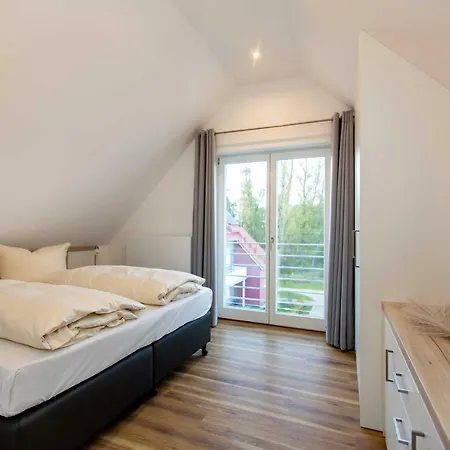 Becci's P6a8 Apartment *